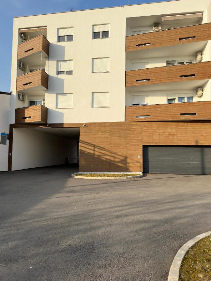 City Rent 1 Όσιγιεκ Εξωτερικό φωτογραφία